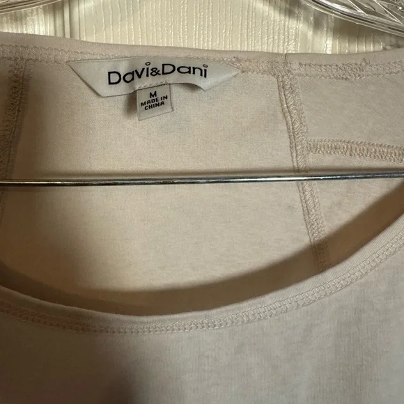 Three Bird Nest Wanderlight Top - Picture 3 of 4